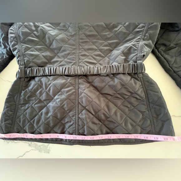 Burberry Black Quilted Belted Jacket w/ Detachable Hood - Fitted Silhouette Sz S - Picture 16 of 16